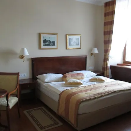 Dvorec Jeruzalem 4*