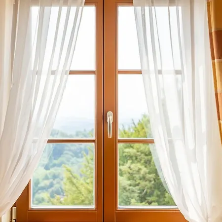 Hotel Dvorec Jeruzalem 4*