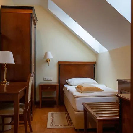 Dvorec Jeruzalem Hotel 4*