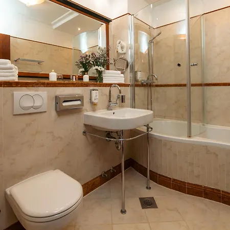 Dvorec Jeruzalem Otel 4*