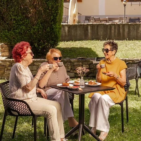 Dvorec Jeruzalem Hotel