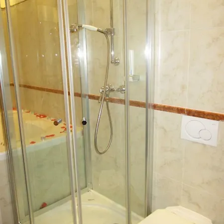 Dvorec Jeruzalem Hotel