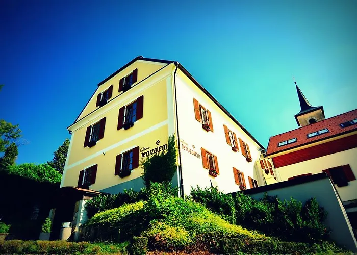 Dvorec Jeruzalem מלון 4*