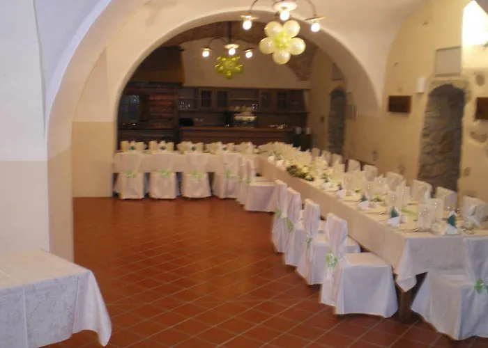 酒店 Dvorec Jeruzalem 4*