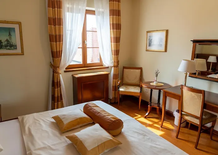 Dvorec Jeruzalem 酒店 4*