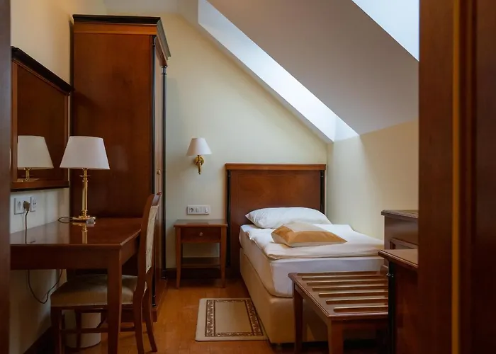 Dvorec Jeruzalem Hotel 4*