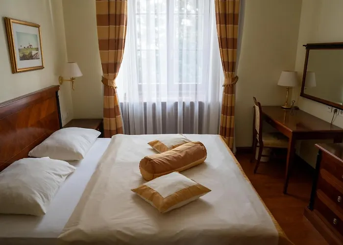 Hotel Dvorec Jeruzalem 4*